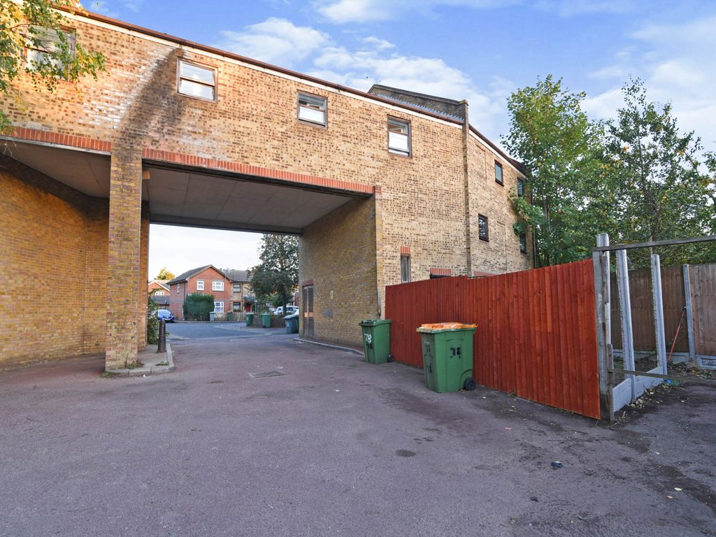 2 bed end terrace house for sale in Clarence Road, Manor Park, London