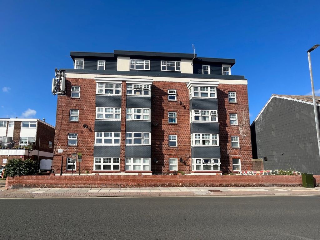 2 bed flat for sale in Highland Road, Southsea PO4 Zoopla