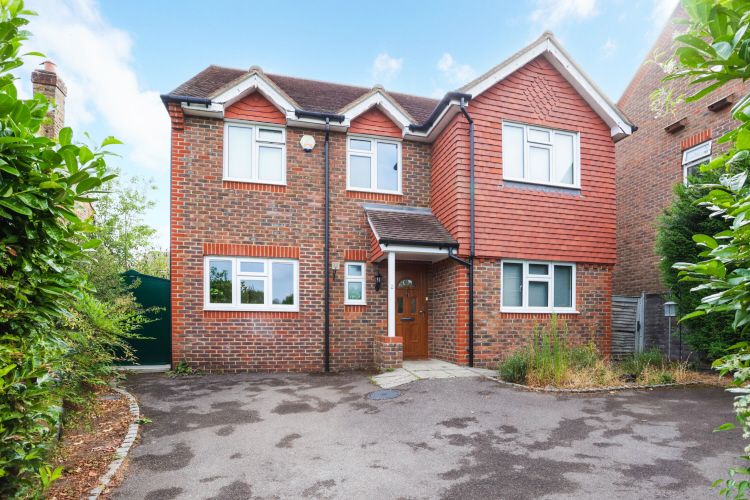 5 bed detached house for sale in Norwood Road, Effingham KT24 Zoopla