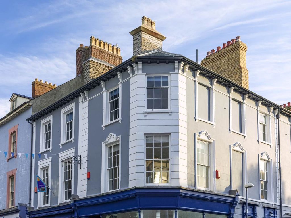 Room to rent in Room 2, Flat 3, 24 New Street, Aberystwyth, Ceredigion