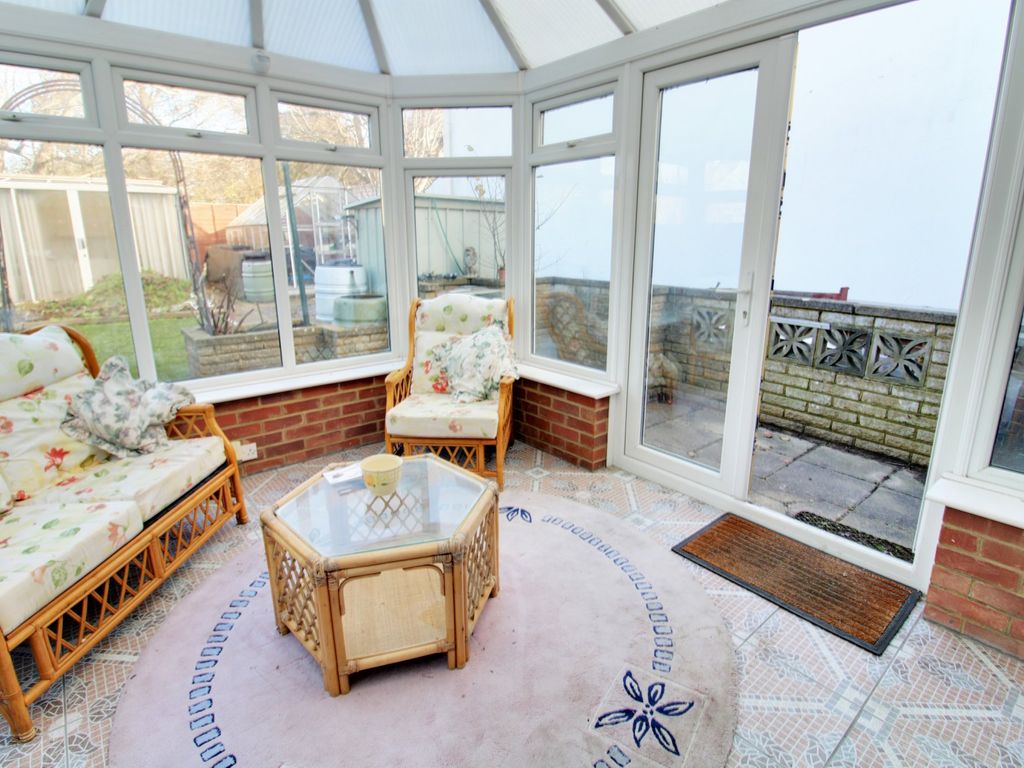 2 bed bungalow for sale in Trafalgar Road, Portslade, Brighton BN41