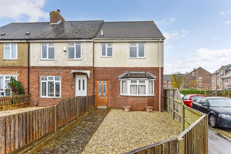 1 bed flat for sale in Florence Road, Chichester PO19, £175,000 Zoopla