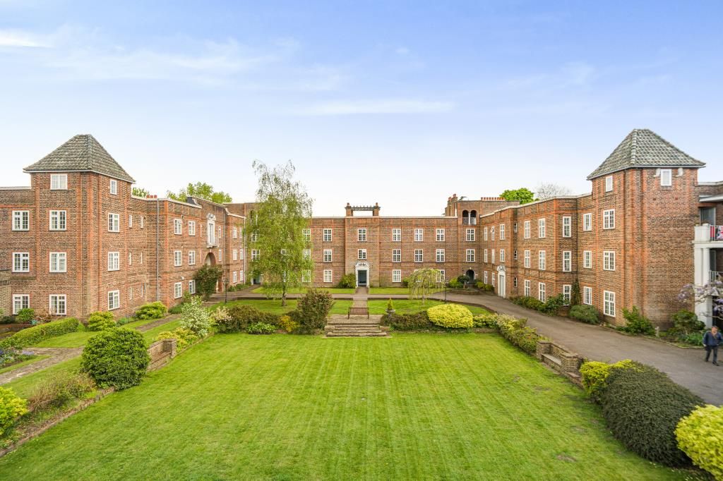 1 bed flat for sale in St. Andrew's Square, Surbiton KT6, £300,000 Zoopla