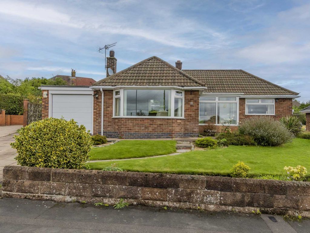 3 bed detached bungalow for sale in Kingsley Close, Talke ST7, £250,000 Zoopla