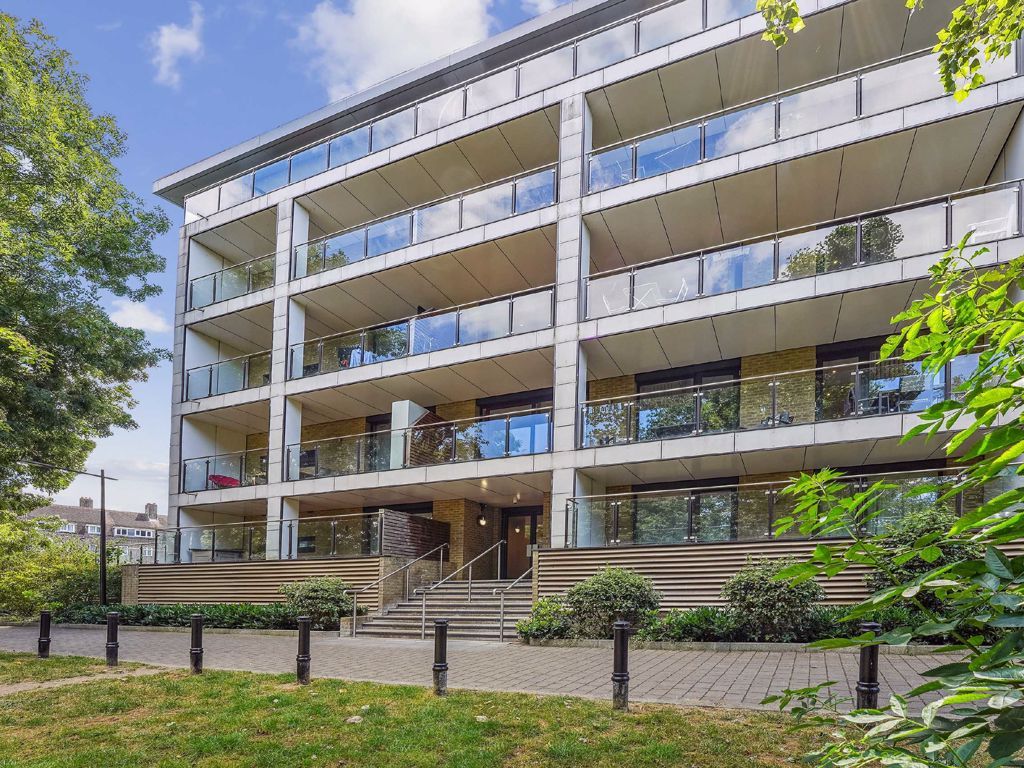 2 bed flat to rent in Knaresborough Drive, London SW18 Zoopla