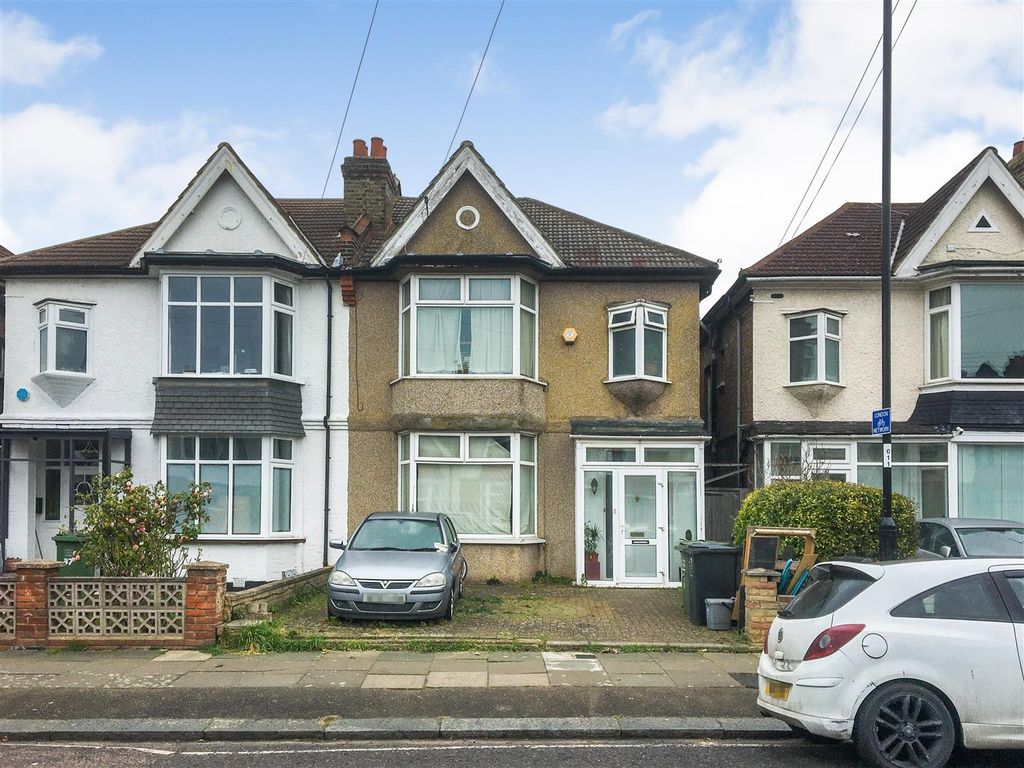 3 bed semidetached house for sale in Thornsbeach Road, London SE6 Zoopla