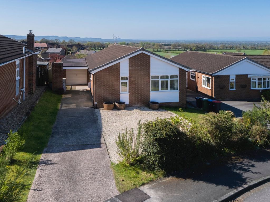 3 bed bungalow for sale in The Crescent, Utkinton, Tarporley CW6 Zoopla