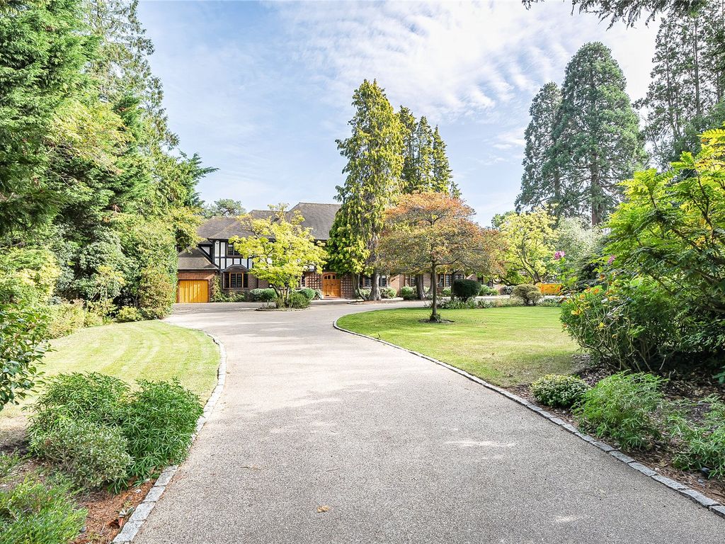 7 bed detached house for sale in Forest Ridge, Keston Park, Kent BR2, £