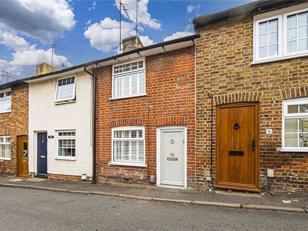 2 bed terraced house for sale in Bell Lane, Northchurch, Berkhamsted
