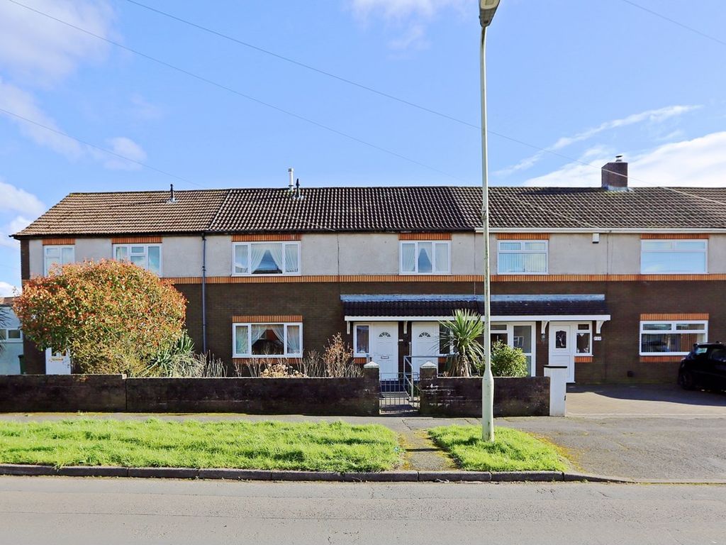 4 bed terraced house for sale in Birchgrove, Llanharry, Pontyclun CF72