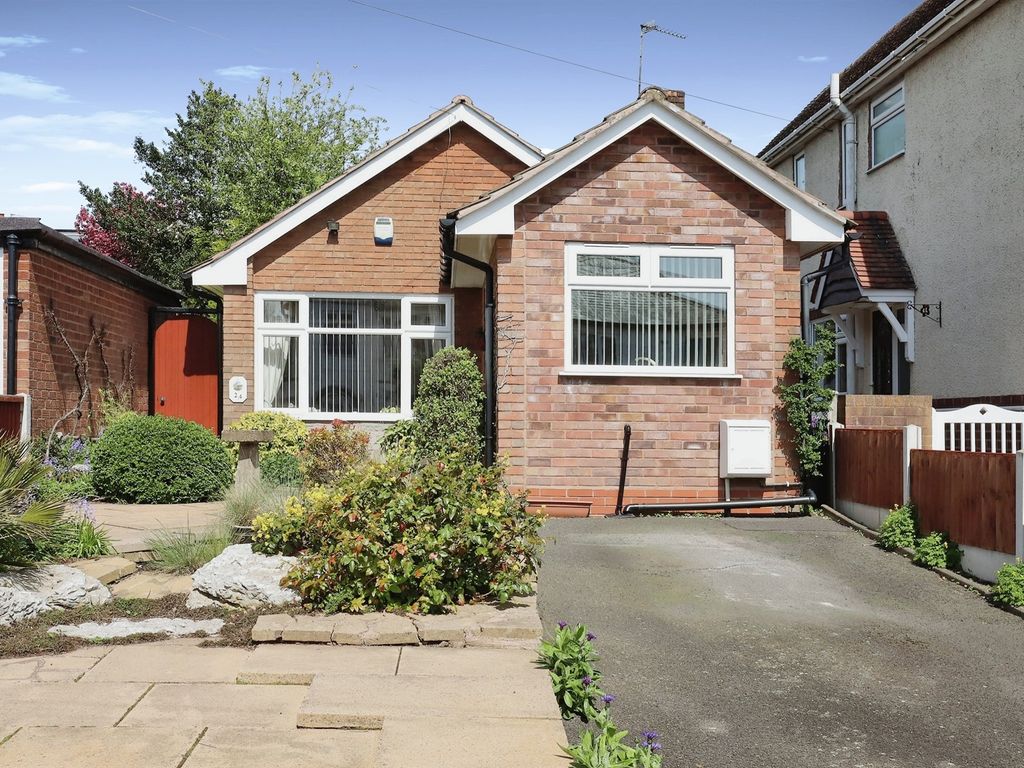 2 bed detached bungalow for sale in Lowlands Avenue, Tettenhall