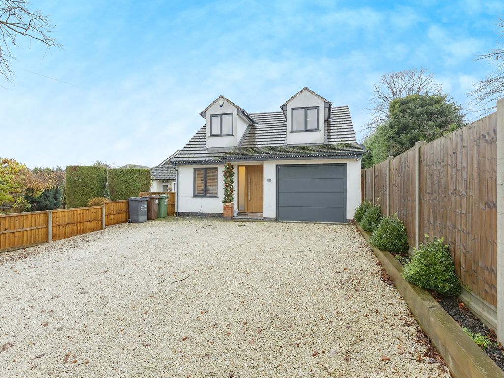 4 bed bungalow for sale in Barkby Road, Syston, Leicester