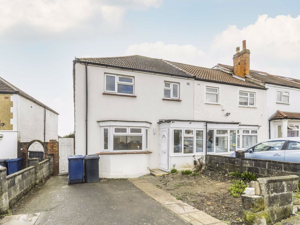 3 bed semidetached house to rent in Hill Rise, Greenford UB6 Zoopla
