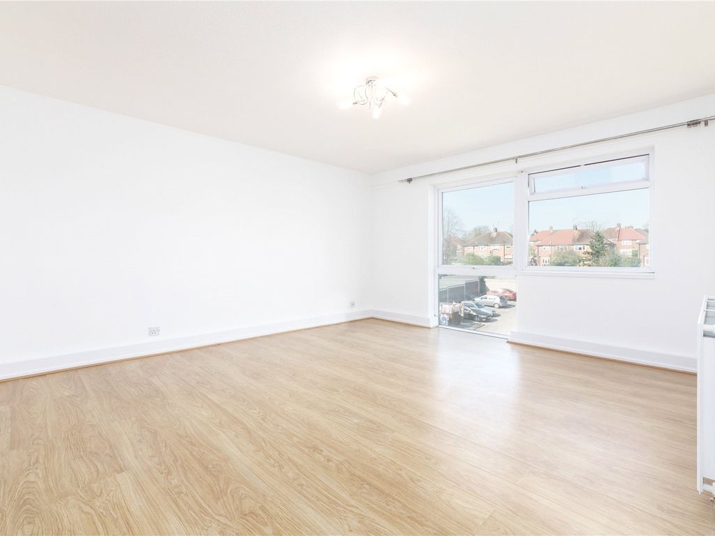 2 bed flat for sale in High Birch Court, 79 Park Road, New