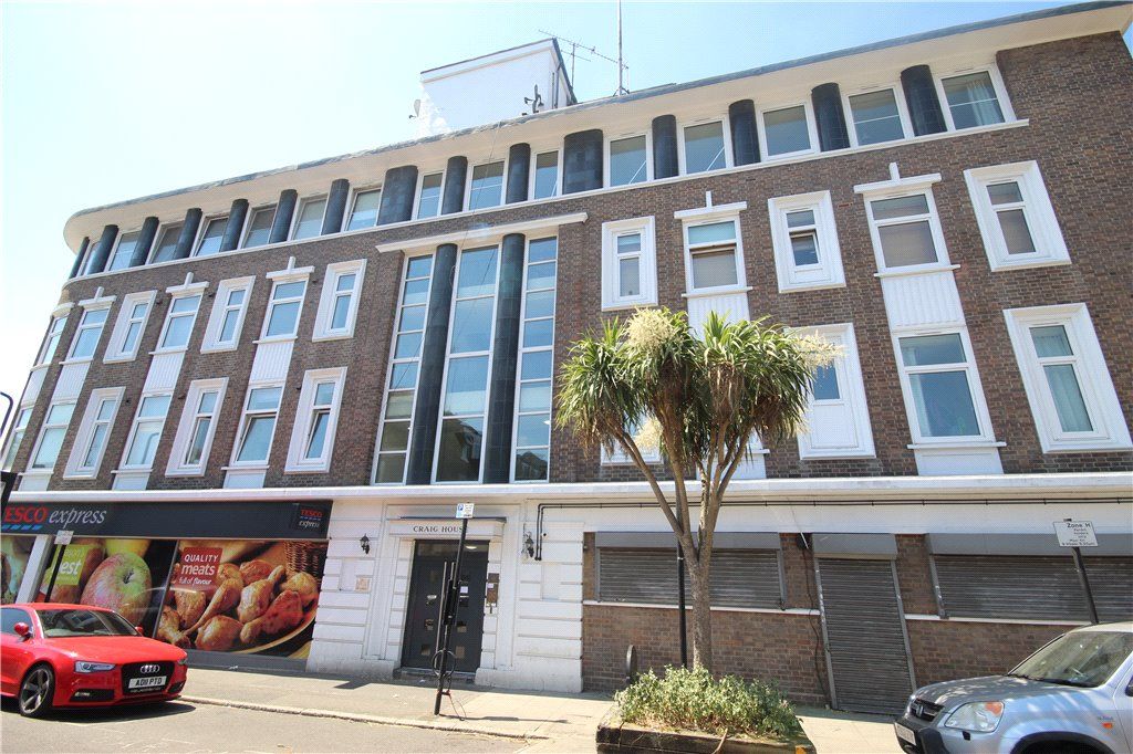 1 bed flat to rent in Hartington Road, Ealing W13, £1,500 pcm Zoopla