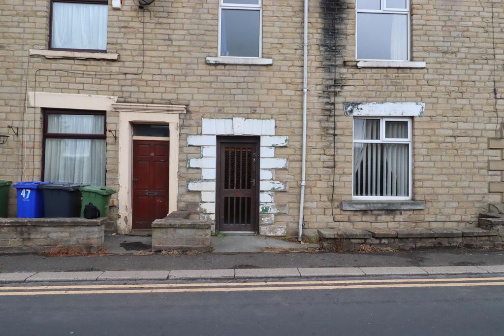 4 bed terraced house for sale in Stockport Road, Mossley, AshtonUnder