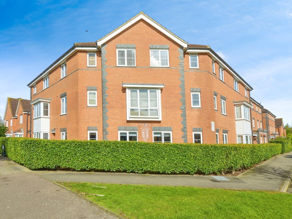 2 bed flat for sale in Sir John Newsom Way, Welwyn Garden City AL7, £270,000 Zoopla
