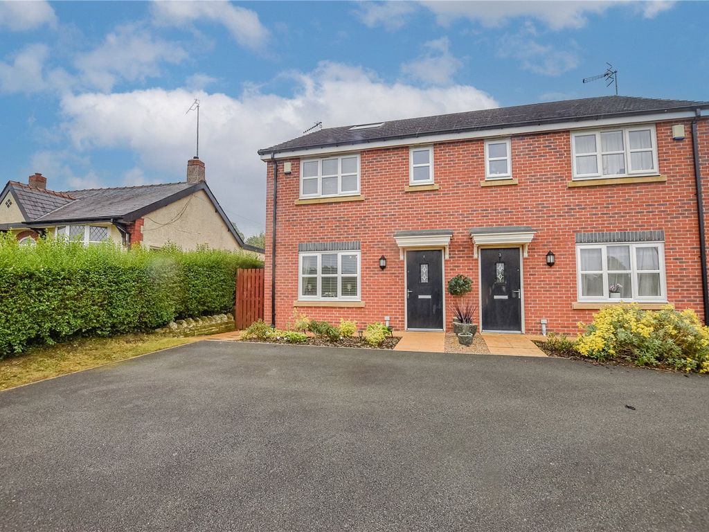 4 bed semidetached house for sale in Brown Leaves Grove, Copster Green