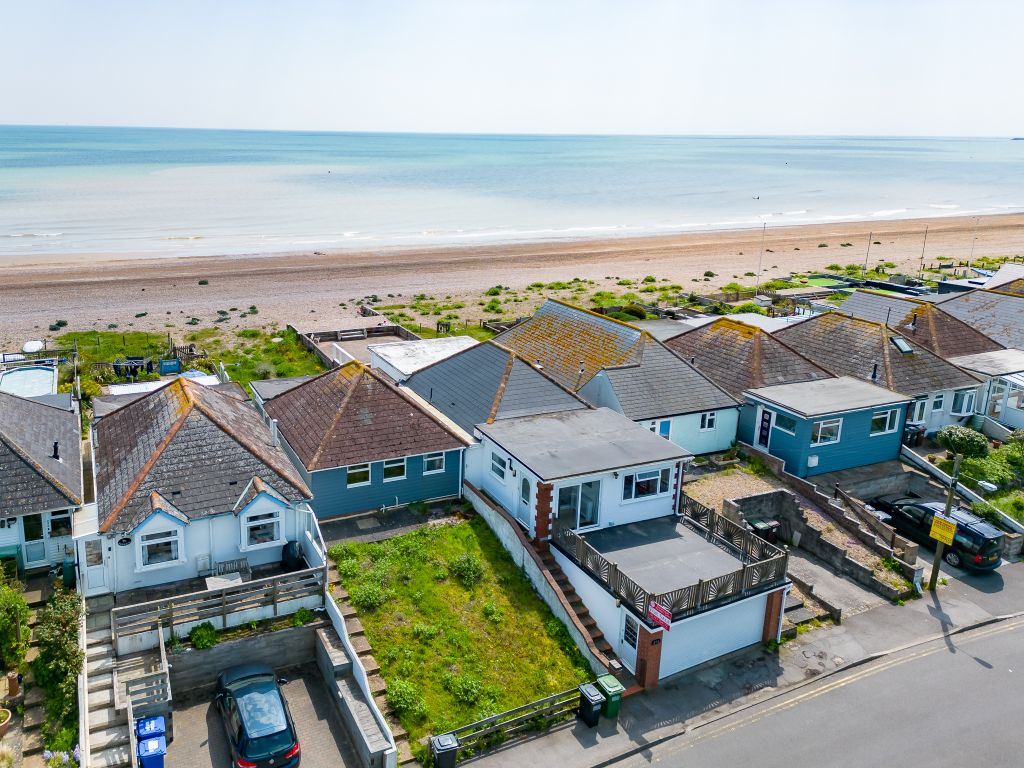 3 bed detached bungalow for sale in Coast Road, Pevensey Bay BN24 Zoopla