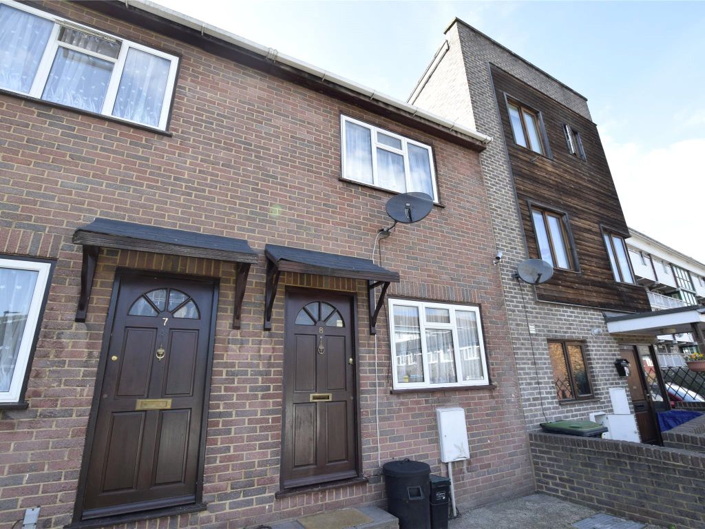 2 bed terraced house for sale in Roberts Close, Orpington, Kent BR5, £