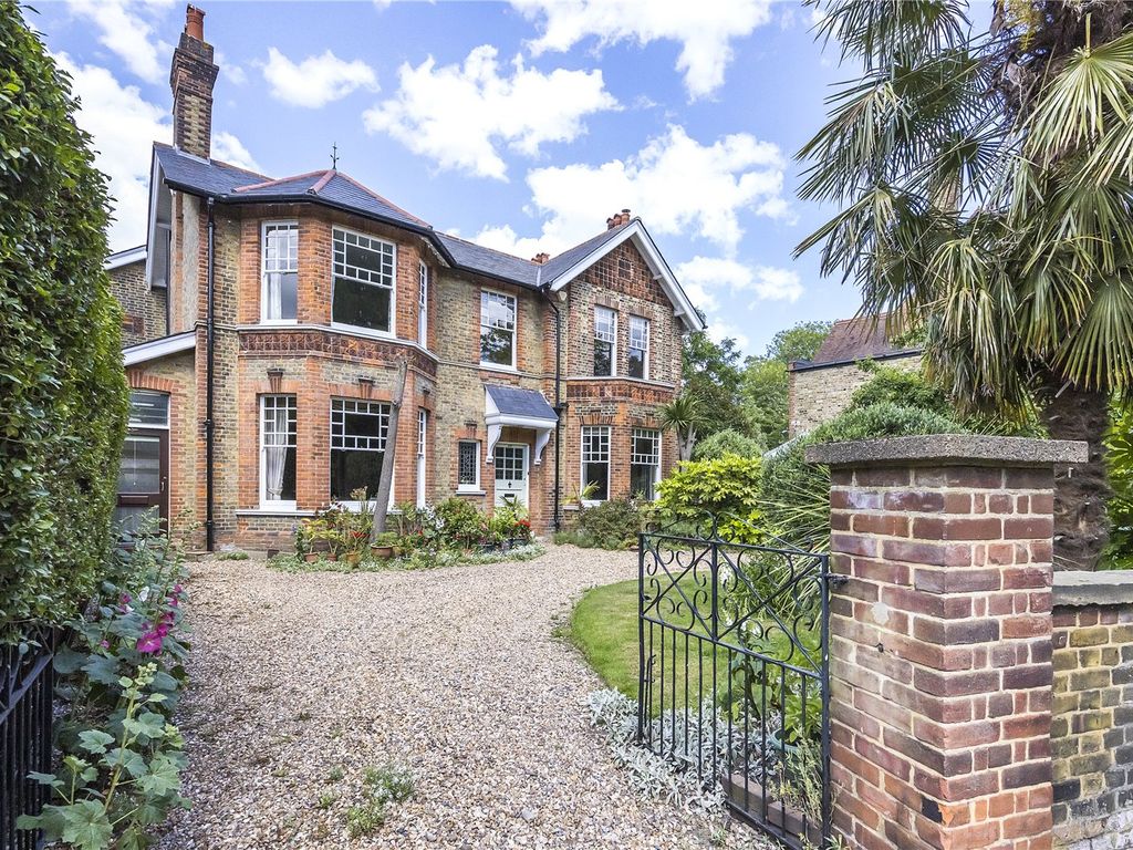 6 bed detached house for sale in Park Road, London SE3 Zoopla