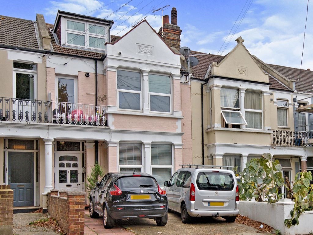 2 bed flat for sale in Seaforth Road, WestcliffOnSea SS0 Zoopla