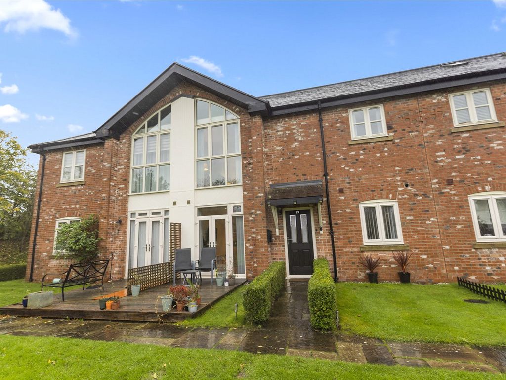 3 bed flat for sale in Griffin Farm Drive, Heald Green, Cheadle SK8, £