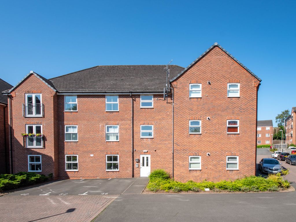 2 bed flat for sale in Brett Young Close, Halesowen, West Midlands B63