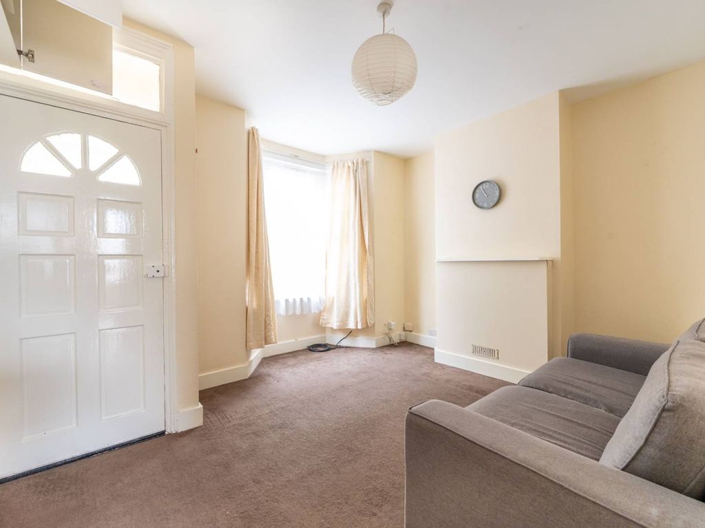 2 bed for sale in Forest Gate, Forest Gate, London E7, £