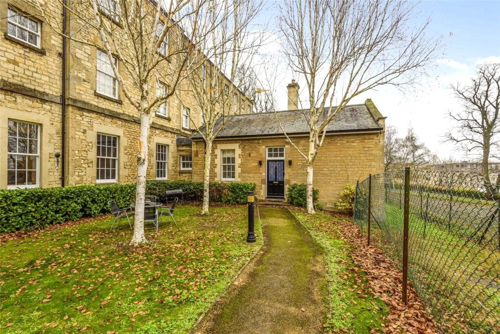 2 bed bungalow for sale in St. Manor, Littlemore, Oxford OX4