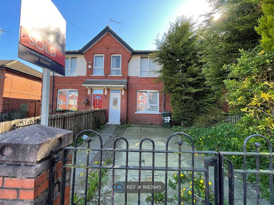 2 bed semidetached house to rent in Daniel Fold, Rochdale OL12 Zoopla