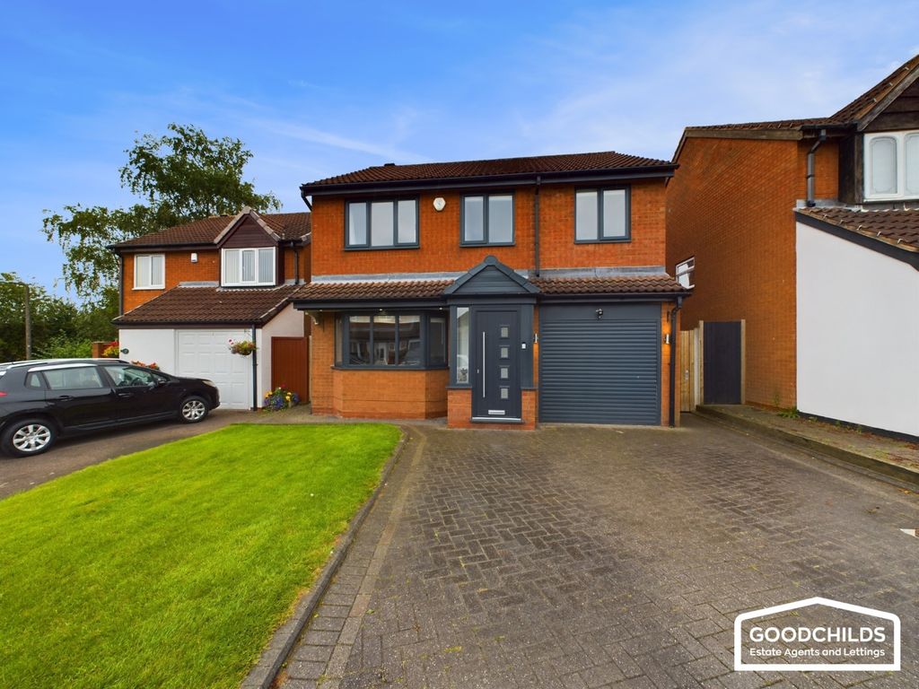 4 bed detached house for sale in Charles Avenue, Essington WV11, £