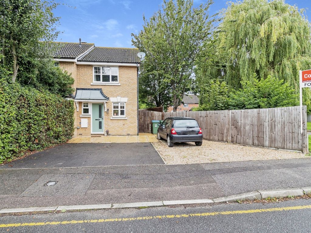 2 bed end terrace house for sale in Riley Close, Aylesbury HP20, £