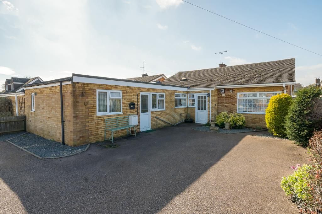 3 bed detached bungalow for sale in Twyford, Oxfordshire OX17, £450,000 Zoopla