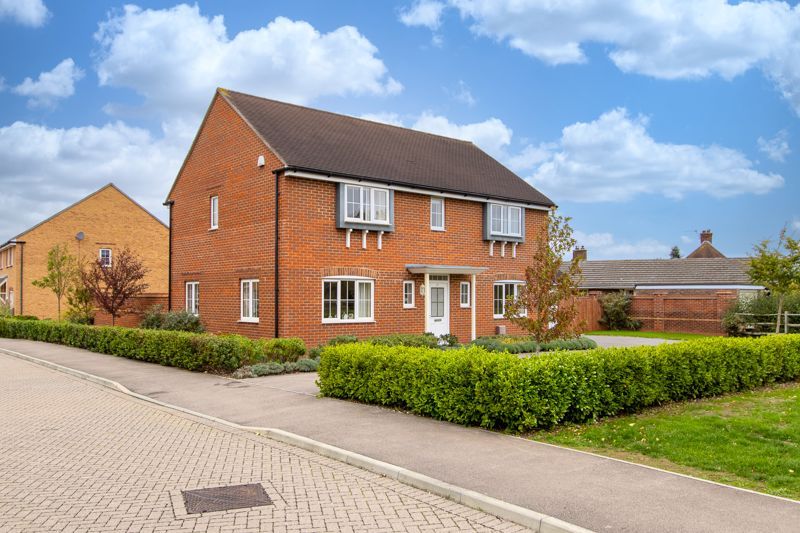 Mill Pond Crescent, Chichester PO19