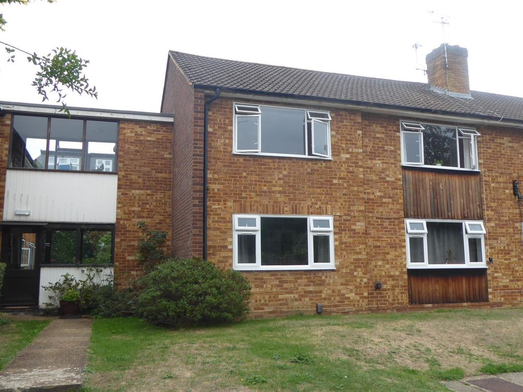 Kingsfield Court, Kingsfield Road Oxhey, Watford WD19