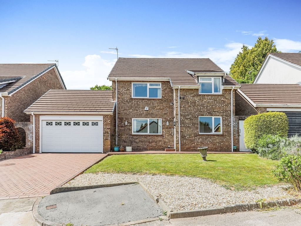 4 bed detached house for sale in Chartwell Drive, Lisvane, Cardiff CF14