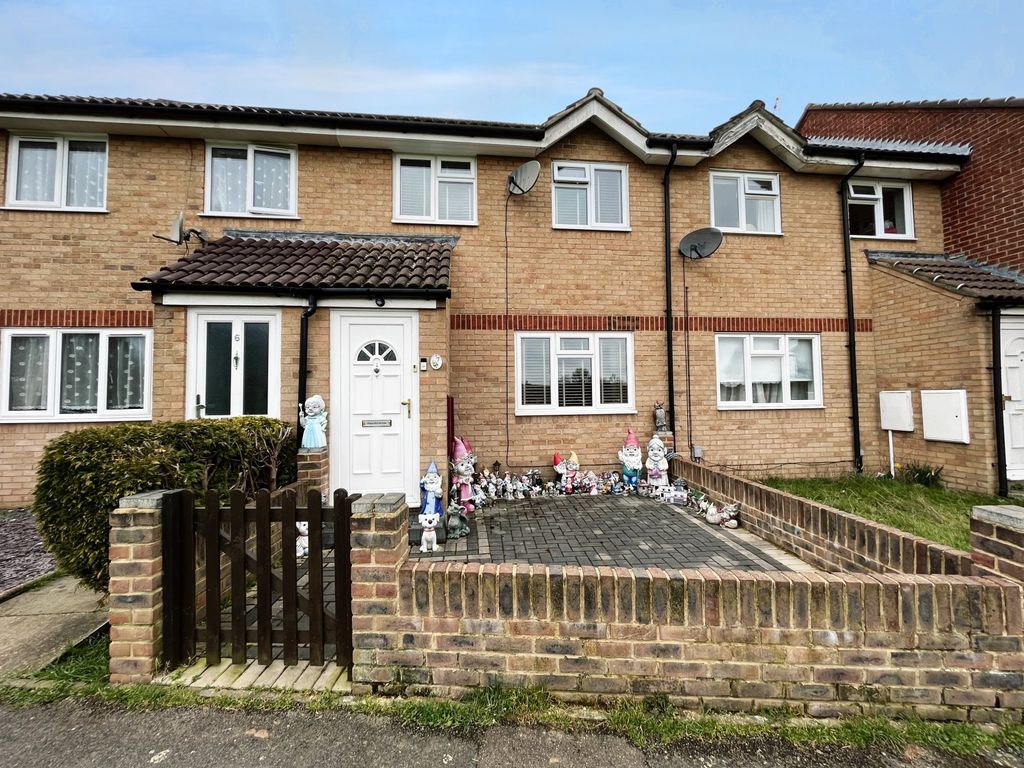 3 bed terraced house for sale in Howard View, Basingstoke, Hampshire