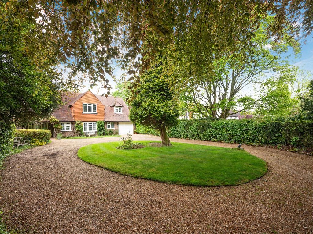 5 bed detached house for sale in Green Lane, Lower Kingswood, Tadworth