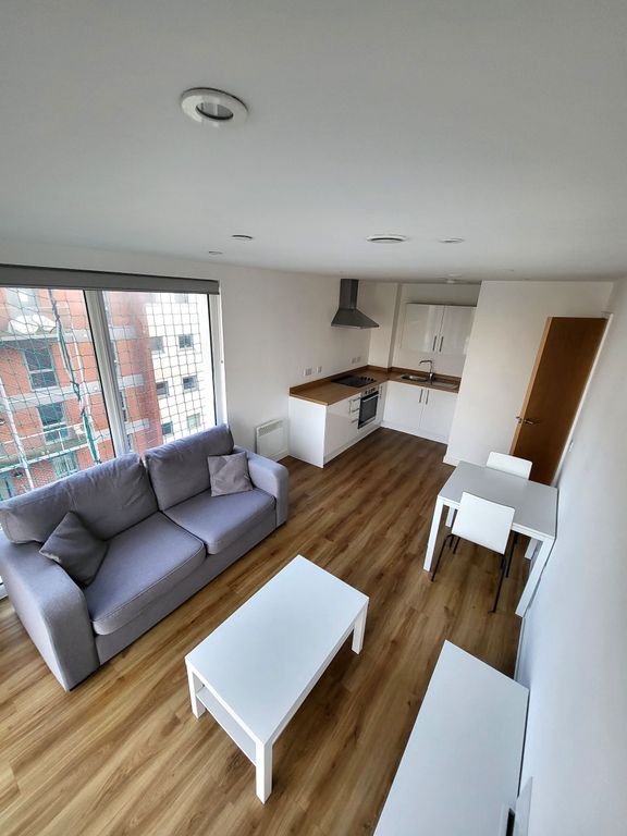 1 bed flat to rent in Gateway, Trafford Road, Salford M5, £1,000 pcm