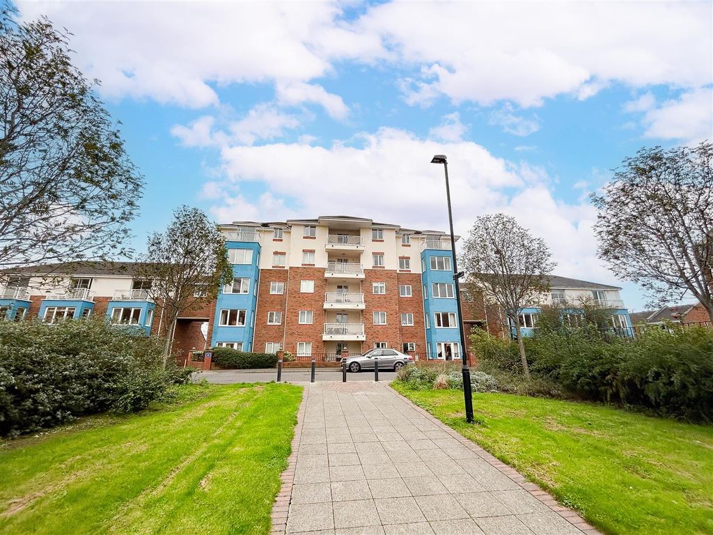 2 bed flat for sale in Commissioners Wharf, North Shields NE29, £