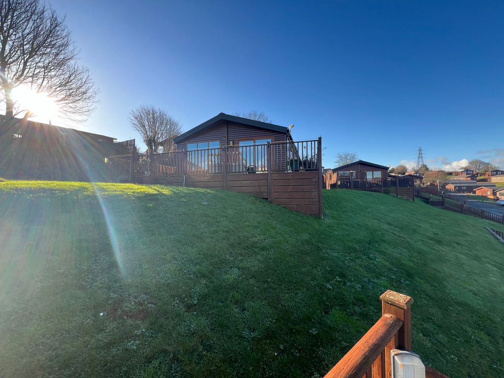 2 bed mobile/park home for sale in Totnes Road, Paignton, Devon TQ4, £