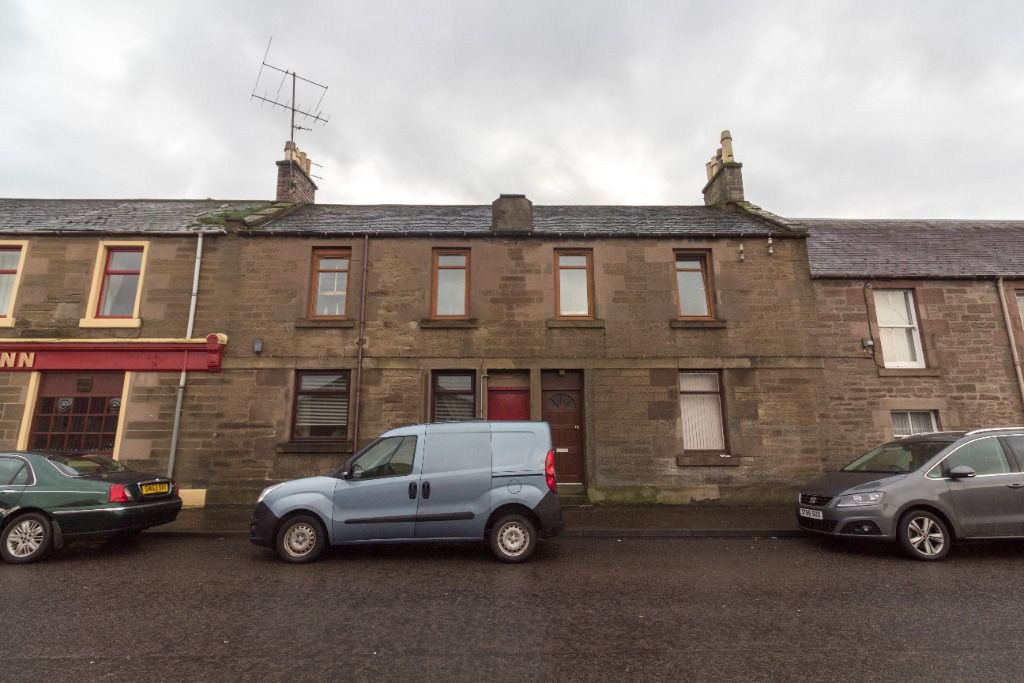 4 bed flat to rent in Market Street, Forfar, Angus DD8, £750 pcm Zoopla