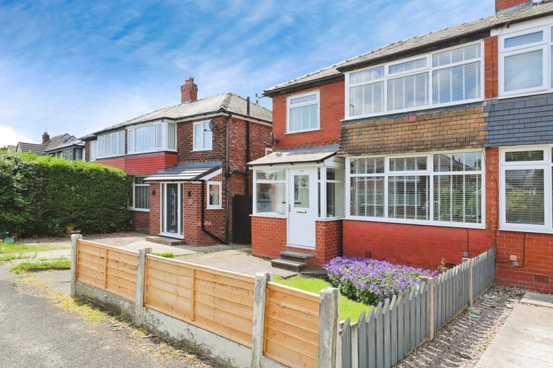 3 bed semidetached house for sale in Heywood Road, Prestwich