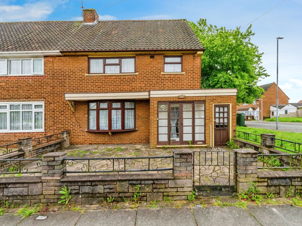 3 bed semidetached house for sale in Well Lane, Walsall WS3, £180,000