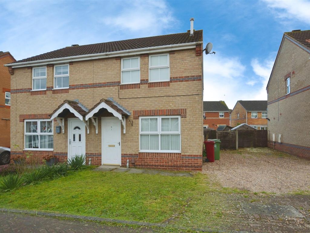 3 bed semidetached house for sale in Headingley Avenue, Bottesford, Scunthorpe DN17, £150,000