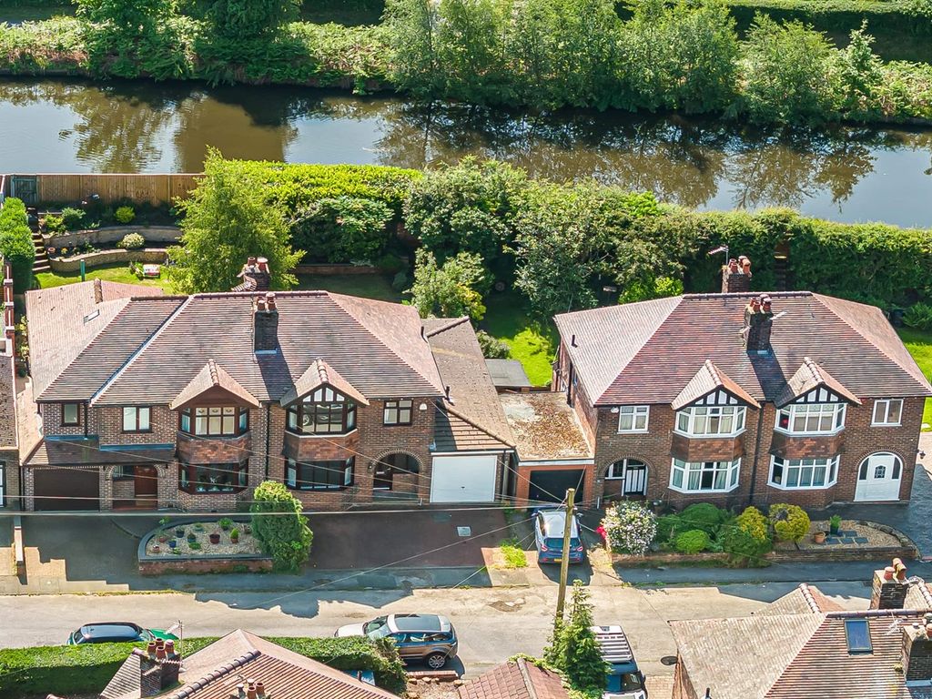 3 bed semidetached house for sale in Brook Avenue, Stockton Heath