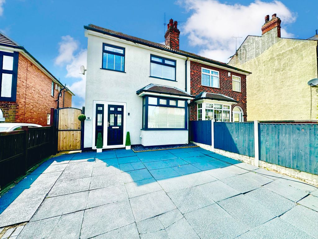 3 bed semidetached house for sale in Southwell Road West, Mansfield