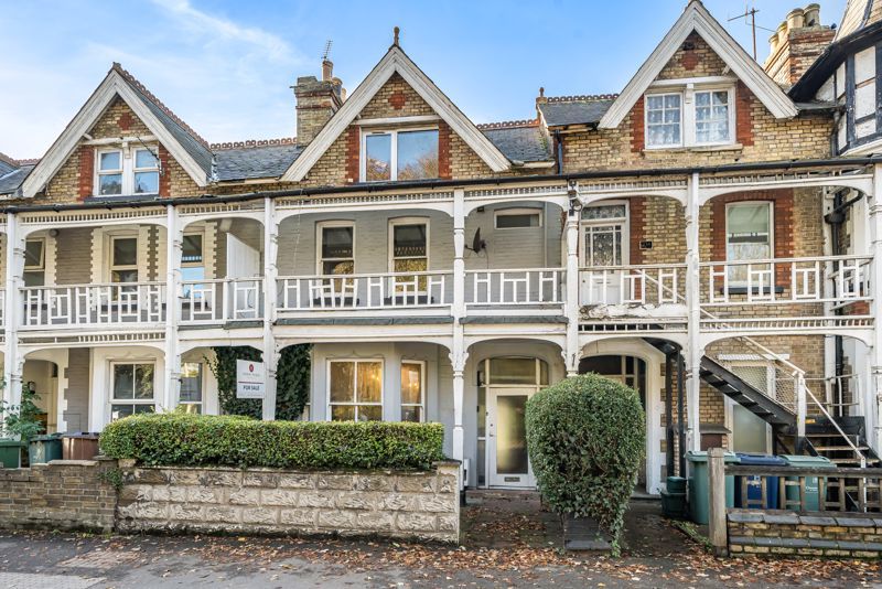 5 bed terraced house for sale in Abingdon Road, Oxford OX1, £750,000