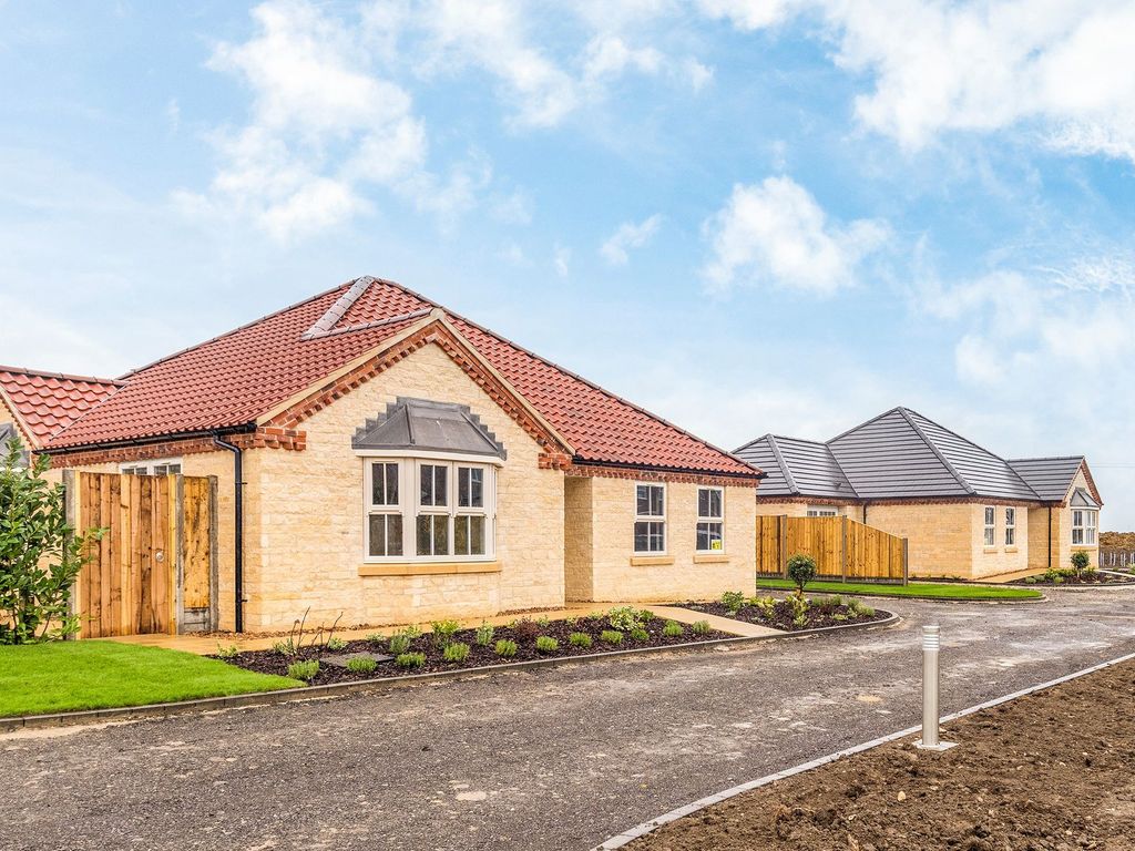 New home, 2 bed detached bungalow for sale in The Hawthorns, Cranwell